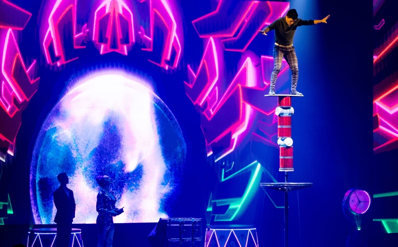 Magical Cirque Christmas