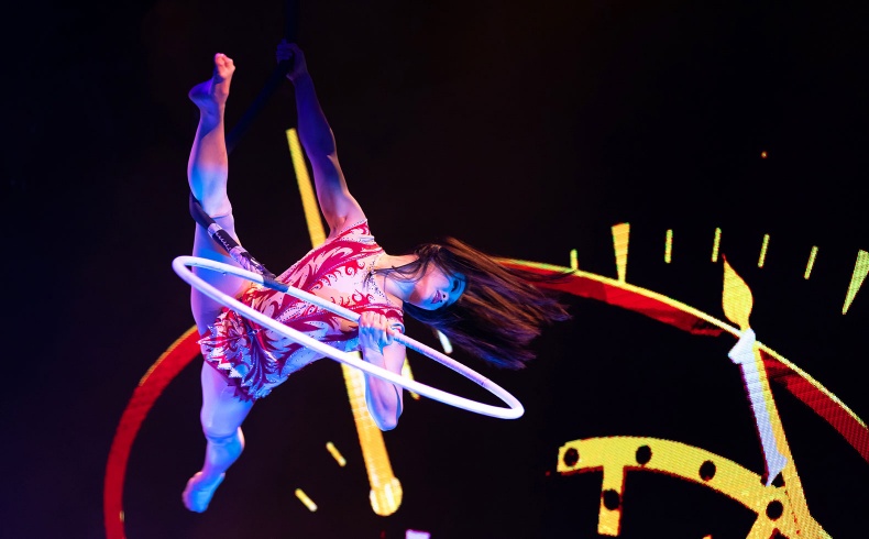 Cirque du Soleil Performer Looks To Enchant - The Sacramento Observer